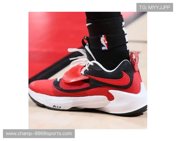 足球球星球袜穿搭揭秘 从舒适性到个性化的时尚演绎